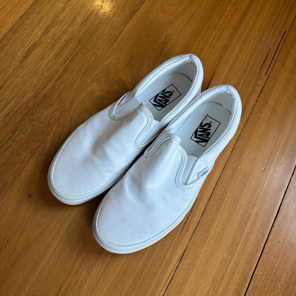 Vans White ‘Classic Slip-On Shoe’